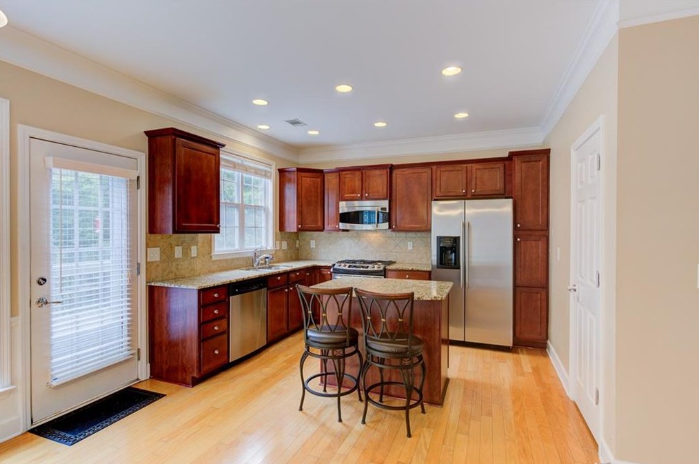 2166 Weldonberry Dr, Atlanta GA  30319-5732 exterior