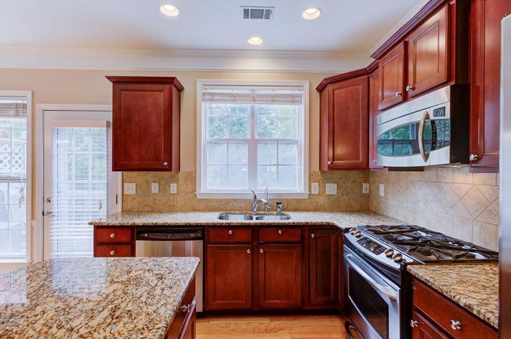 2166 Weldonberry Dr, Atlanta GA  30319-5732 exterior