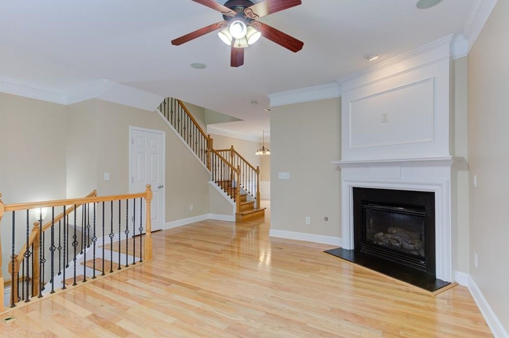 2166 Weldonberry Dr, Atlanta GA  30319-5732 exterior