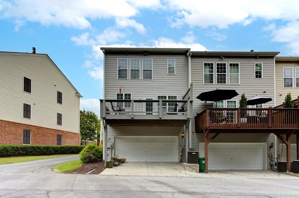 2166 Weldonberry Dr, Atlanta GA  30319-5732 exterior