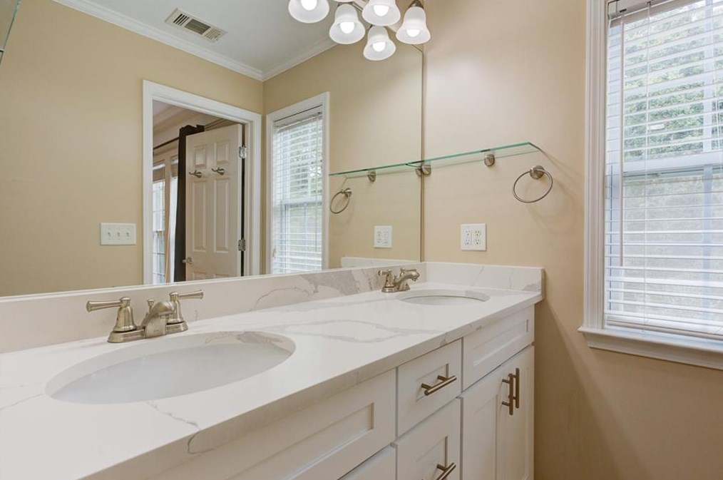 2166 Weldonberry Dr, Atlanta GA  30319-5732 exterior