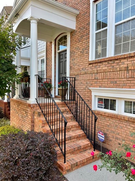 2166 Weldonberry Dr, Atlanta GA  30319-5732 exterior