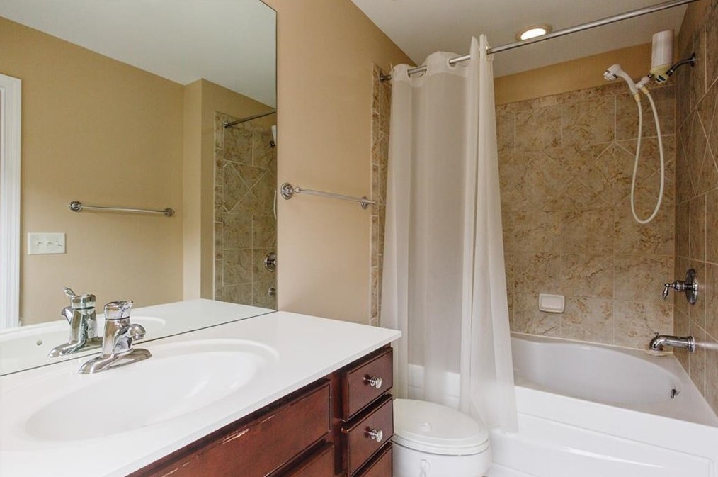 2166 Weldonberry Dr, Atlanta GA  30319-5732 exterior