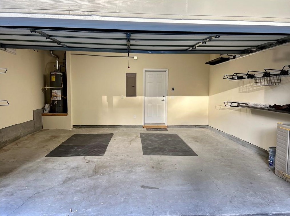 2166 Weldonberry Dr, Atlanta GA  30319-5732 exterior