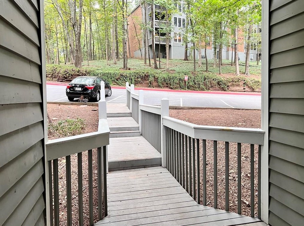 326 Warm Springs Cir, Roswell GA  30075-4967 exterior