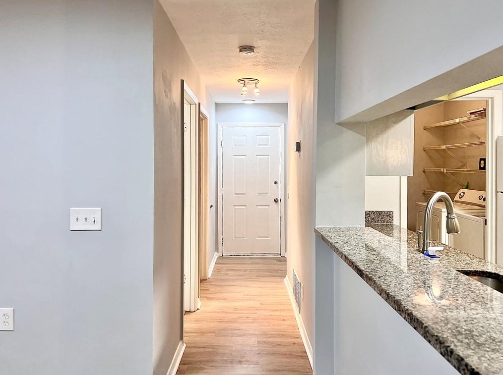 326 Warm Springs Cir, Roswell GA  30075-4967 exterior