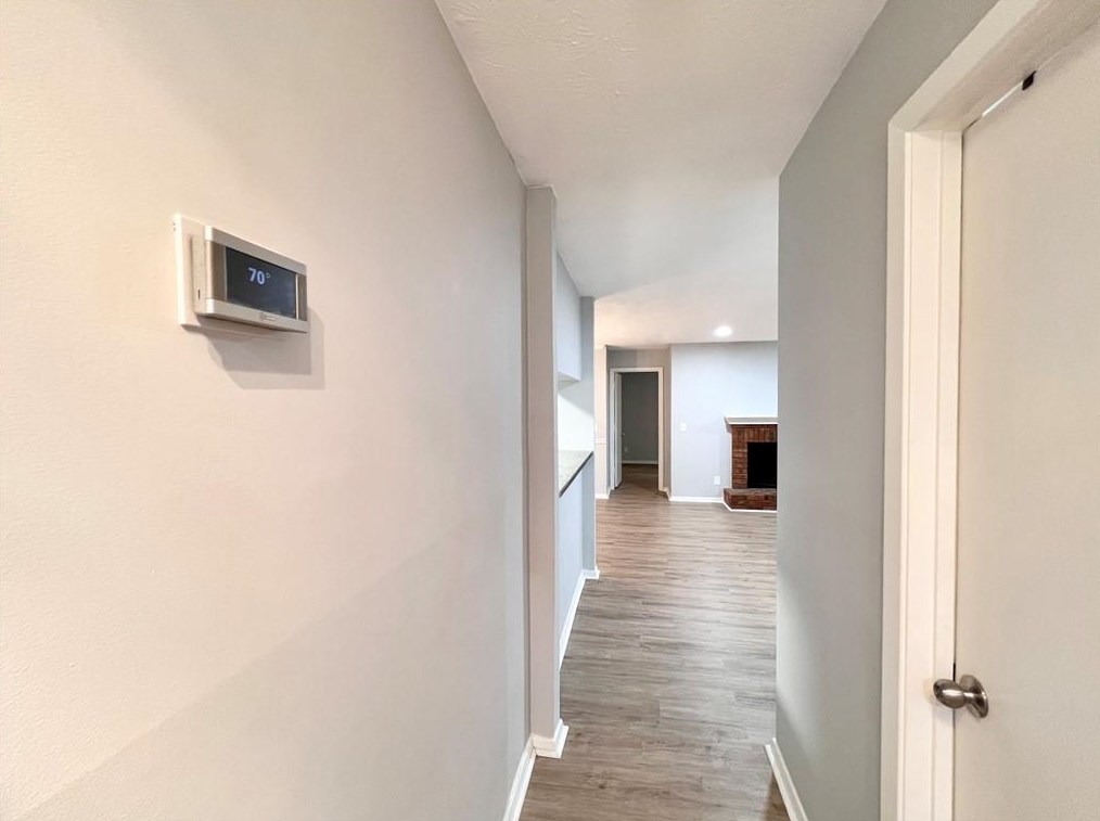 326 Warm Springs Cir, Roswell GA  30075-4967 exterior