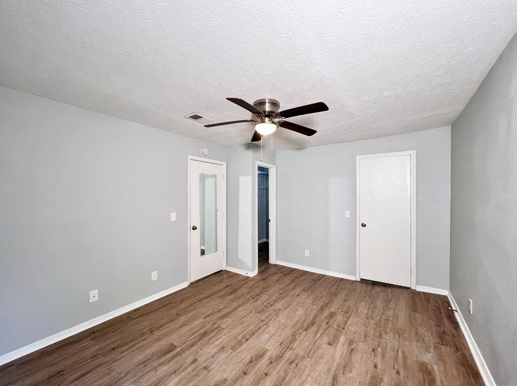326 Warm Springs Cir, Roswell GA  30075-4967 exterior