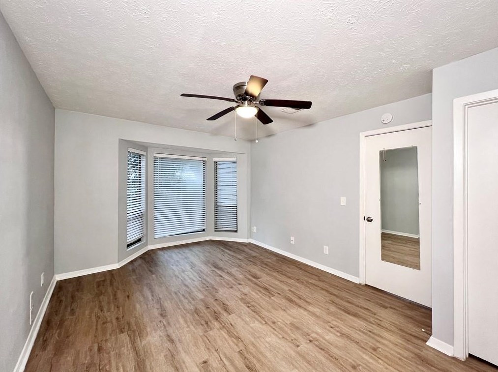 326 Warm Springs Cir, Roswell GA  30075-4967 exterior