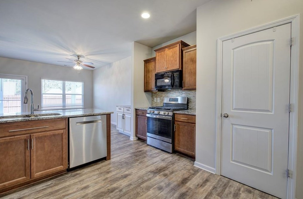 16 Brandon Ln, Rome GA  30165-6689 exterior