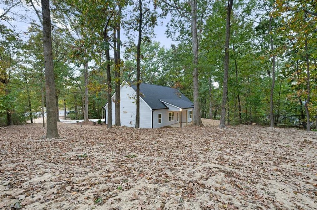 564 Oakland Dr, Calhoun GA 30701-4269 exterior