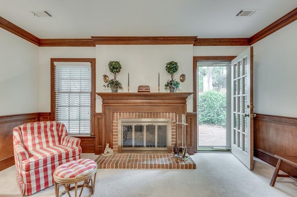 1805 Bedfordshire Dr, Decatur GA  30033-1405 exterior