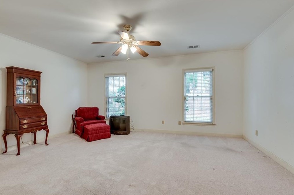 1805 Bedfordshire Dr, Decatur GA  30033-1405 exterior