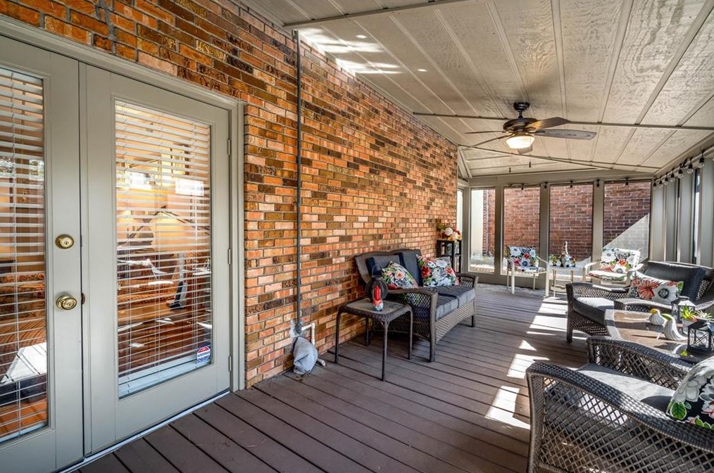 1 Westchester Sq, Decatur GA  30030-2370 exterior