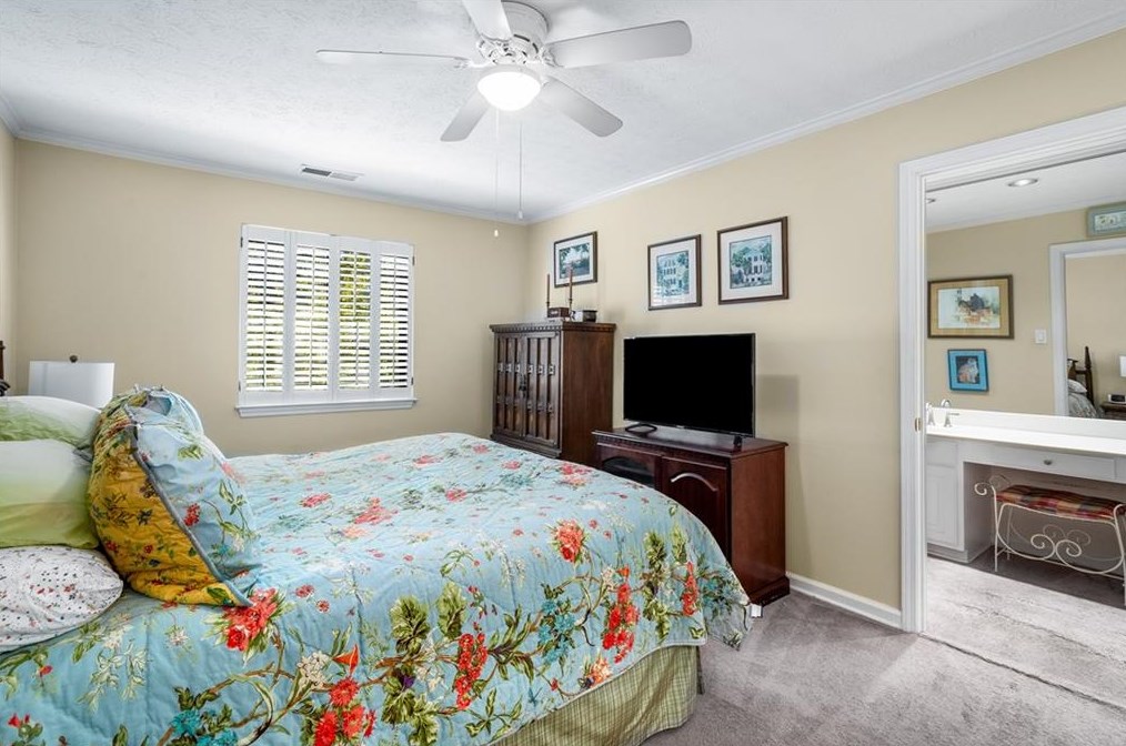 1 Westchester Sq, Decatur GA  30030-2370 exterior