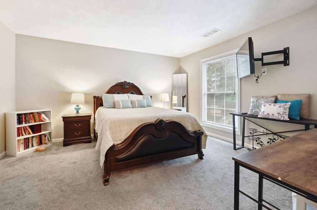 1021 Windy Oaks Ct, Smyrna GA  30080-2243 exterior