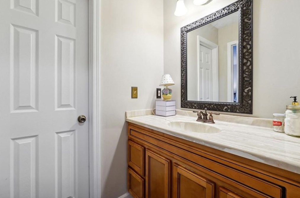 1021 Windy Oaks Ct, Smyrna GA  30080-2243 exterior