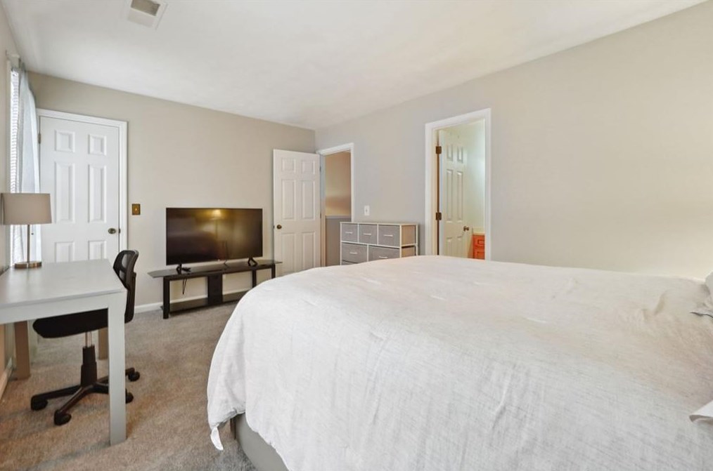 1021 Windy Oaks Ct, Smyrna GA  30080-2243 exterior