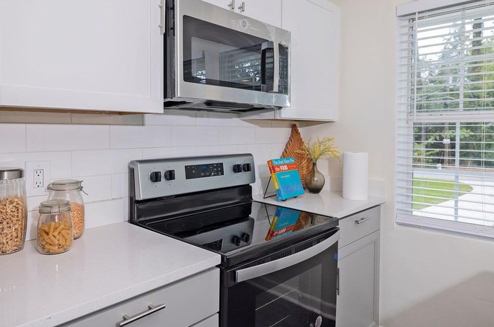 1903 Shamrock Dr, Decatur GA  30032-7055 exterior