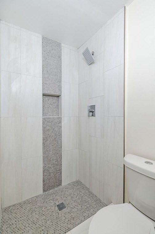 1903 Shamrock Dr, Decatur GA  30032-7055 exterior