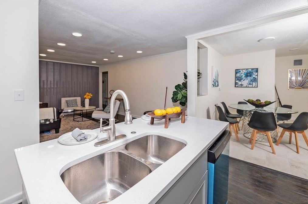 1903 Shamrock Dr, Decatur GA  30032-7055 exterior