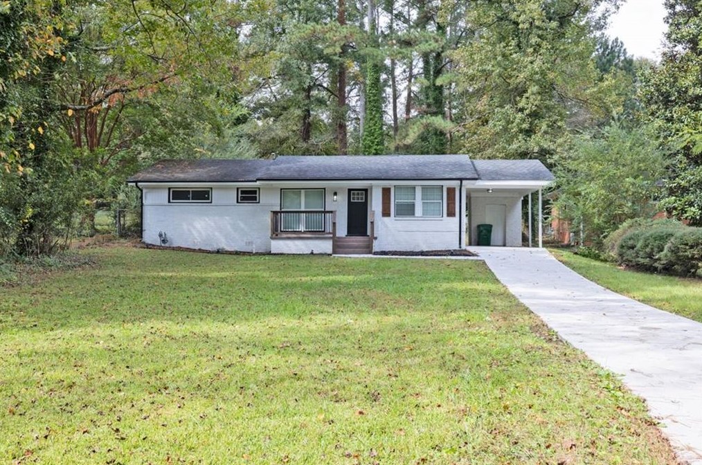 1903 Shamrock Dr, Decatur GA  30032-7055 exterior