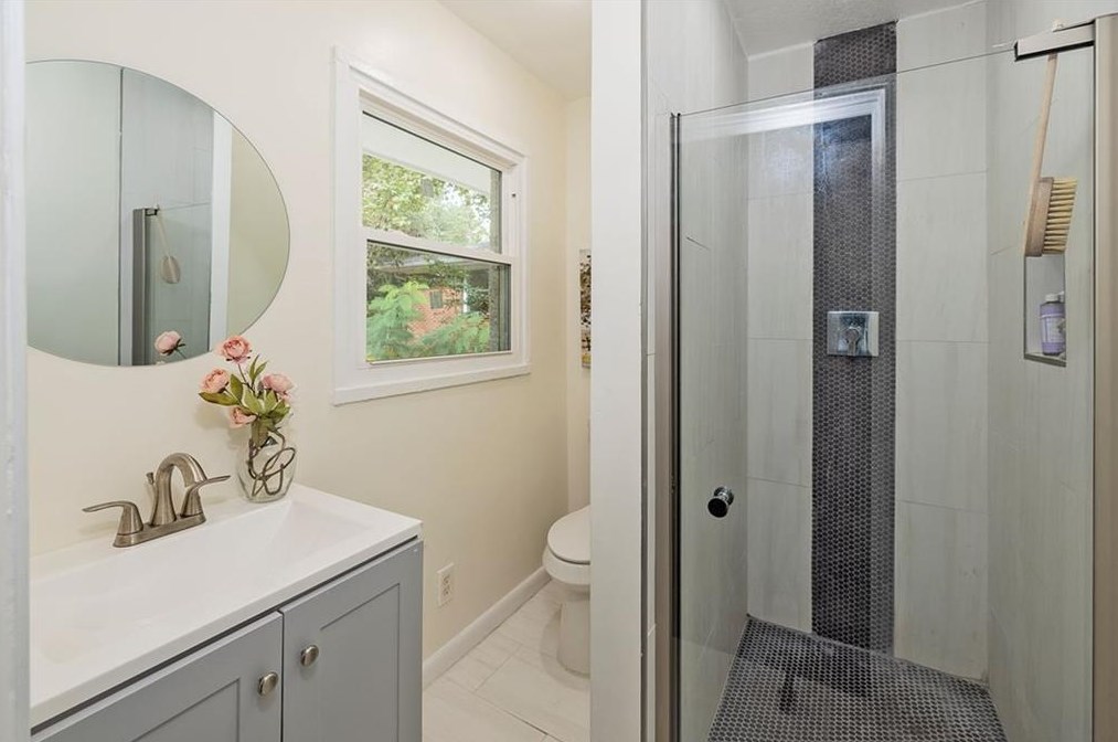 1903 Shamrock Dr, Decatur GA  30032-7055 exterior