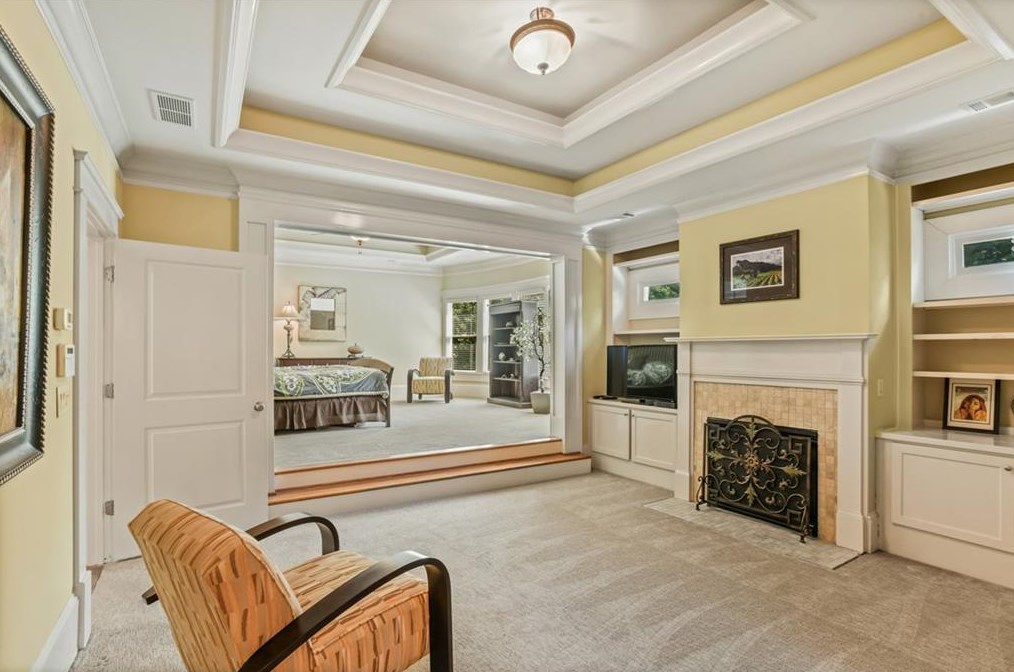 2831 Laurelgate Dr, Decatur GA  30033-1463 exterior