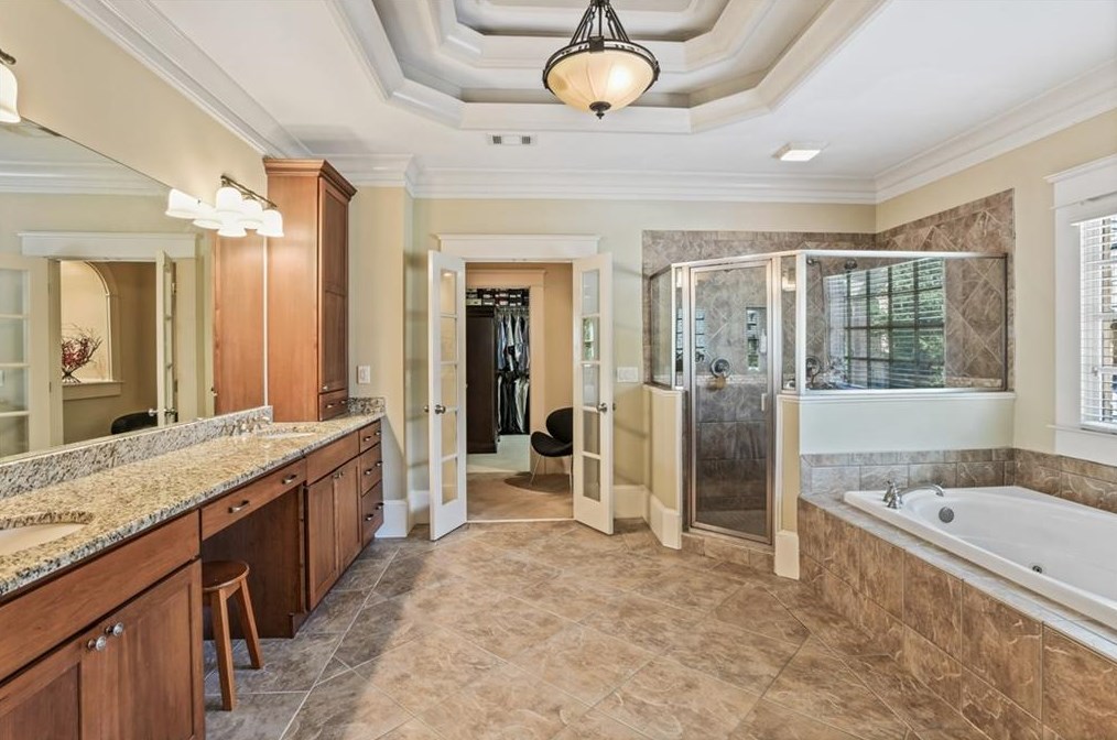 2831 Laurelgate Dr, Decatur GA  30033-1463 exterior