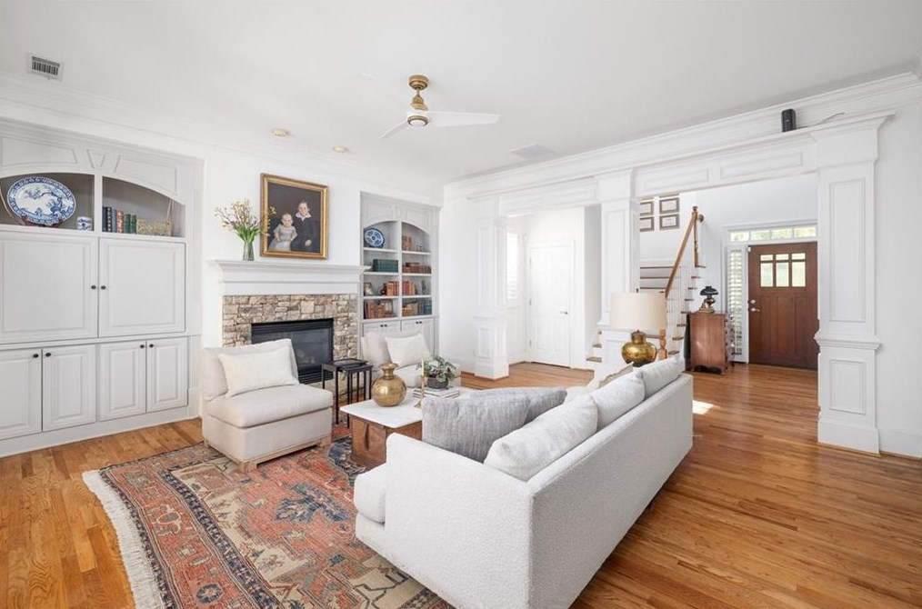 938 Manor Parc Dr, Decatur GA  30033-4064 exterior