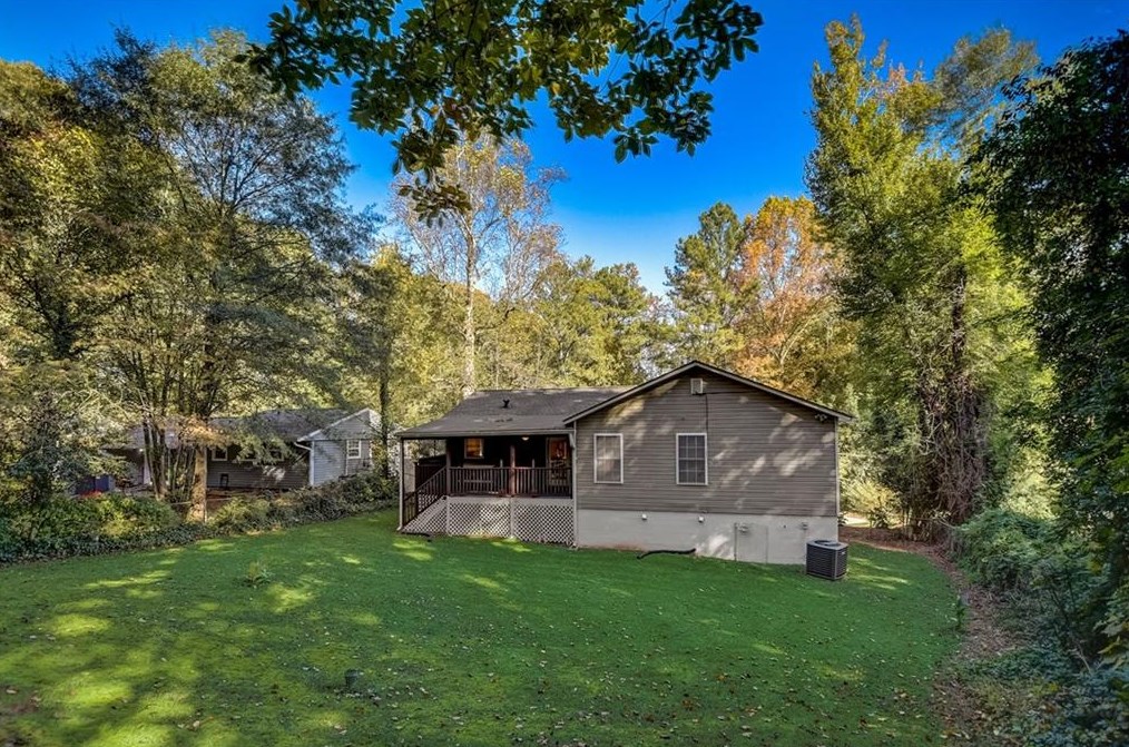 1682 Pine Glen Cir, Decatur GA  30035-1531 exterior