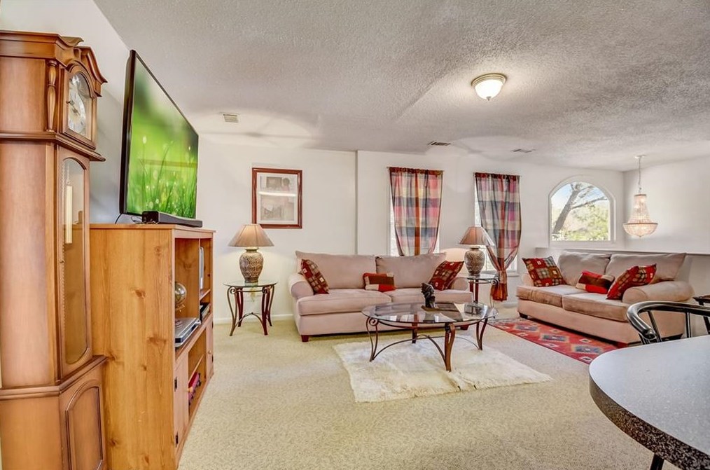 1682 Pine Glen Cir, Decatur GA  30035-1531 exterior