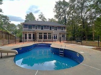 2604 Midway Rd, Decatur GA  30030-4571 exterior