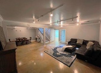 2604 Midway Rd, Decatur GA  30030-4571 exterior