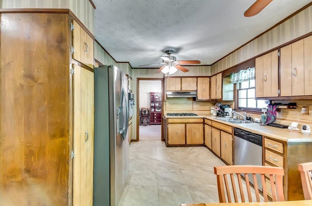 4203 Kimlie Cv, Decatur GA  30035-1033 exterior