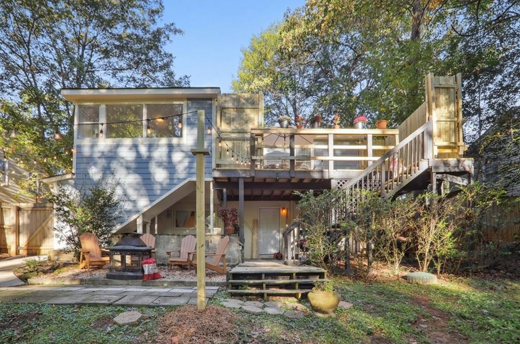 1891 Woodland Hills Ave, Atlanta GA  30318-3063 exterior