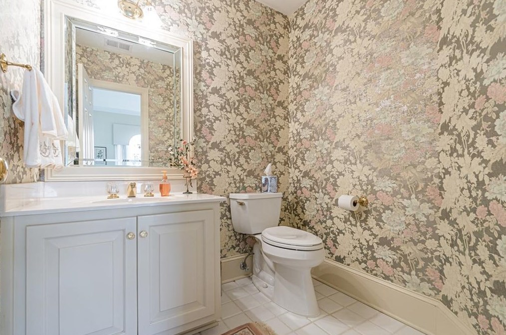 5700 Grv Pt Rd, Alpharetta GA 30022-5636 exterior