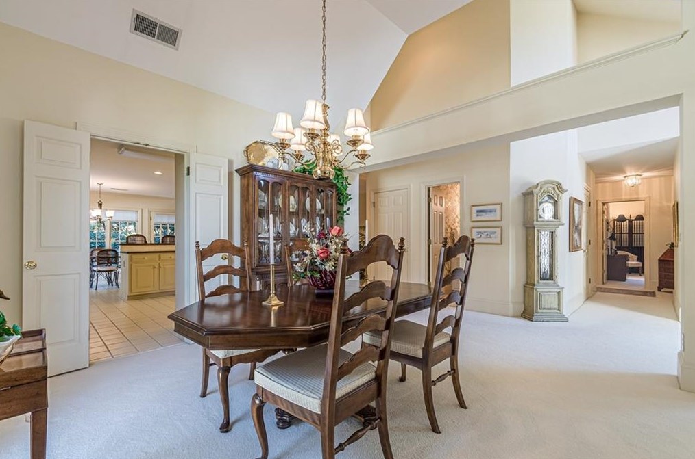 5700 Grv Pt Rd, Alpharetta GA 30022-5636 exterior