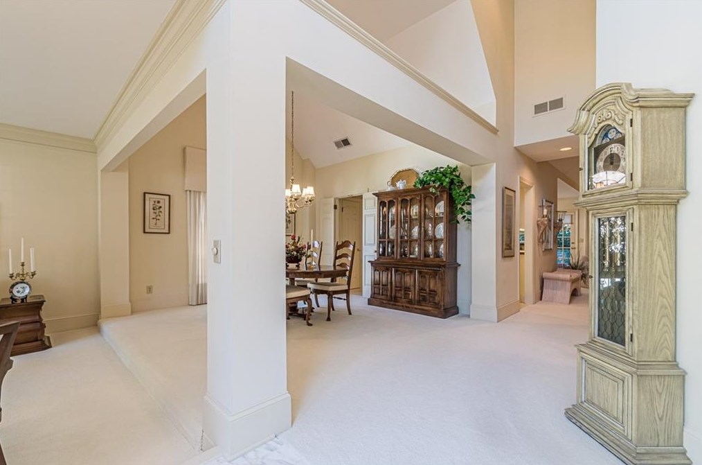 5700 Grv Pt Rd, Alpharetta GA 30022-5636 exterior