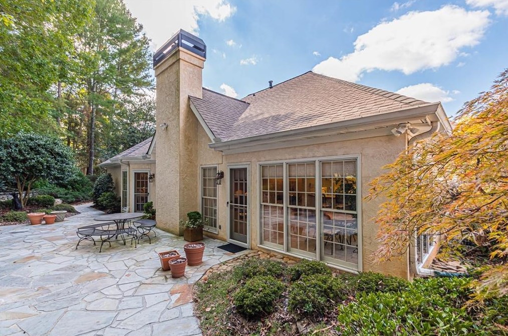 5700 Grv Pt Rd, Alpharetta GA 30022-5636 exterior