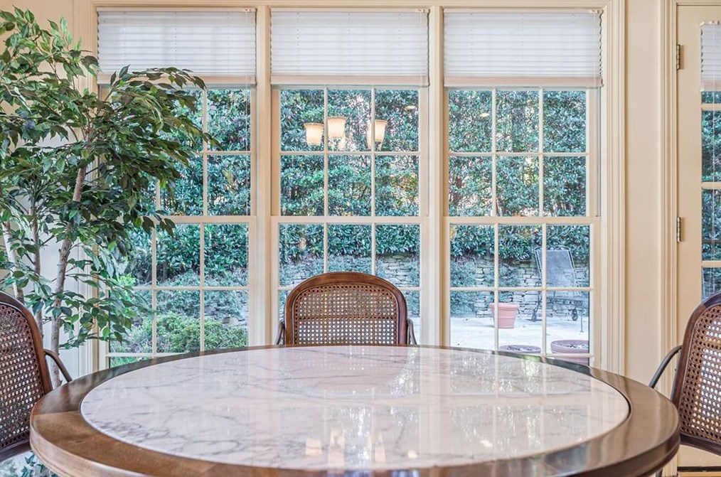 5700 Grv Pt Rd, Alpharetta GA 30022-5636 exterior