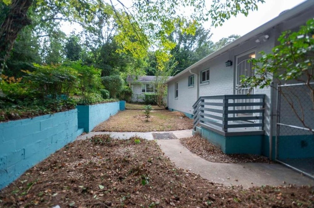 41 Springside Dr, Atlanta GA 30354-2145 exterior