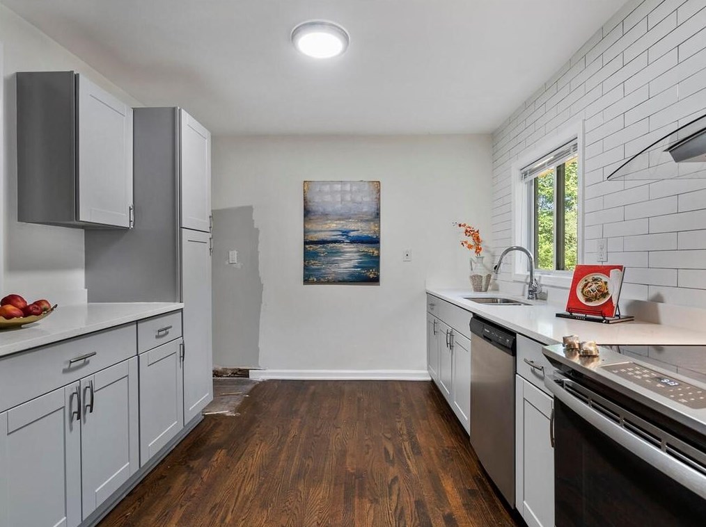 2984 Catalina Dr, Decatur GA  30032-3568 exterior