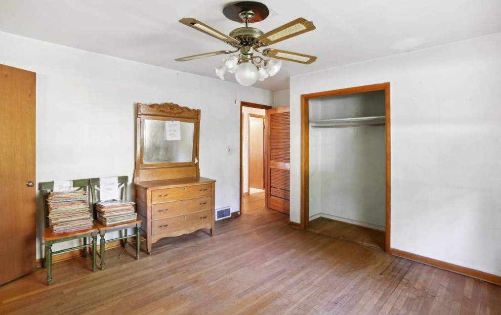 2755 Mount Olive Dr, Decatur GA  30033-2928 exterior