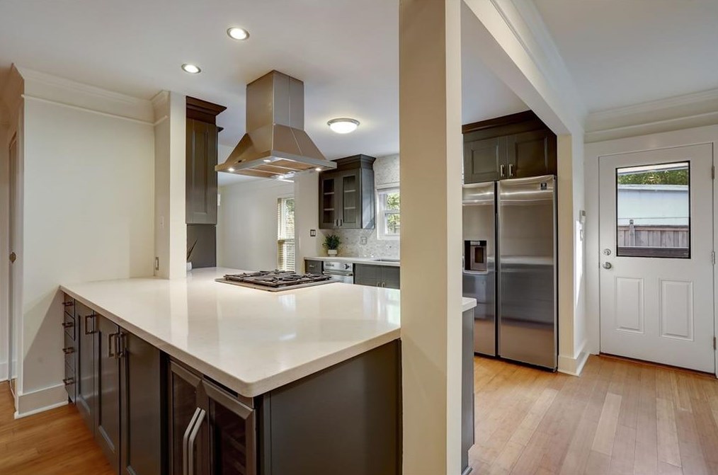 1064 Shepherds Ln, Atlanta GA  30324-4612 exterior