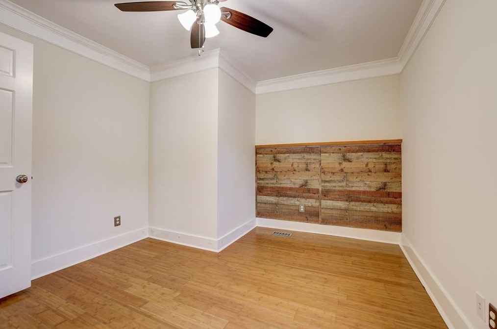 1064 Shepherds Ln, Atlanta GA  30324-4612 exterior