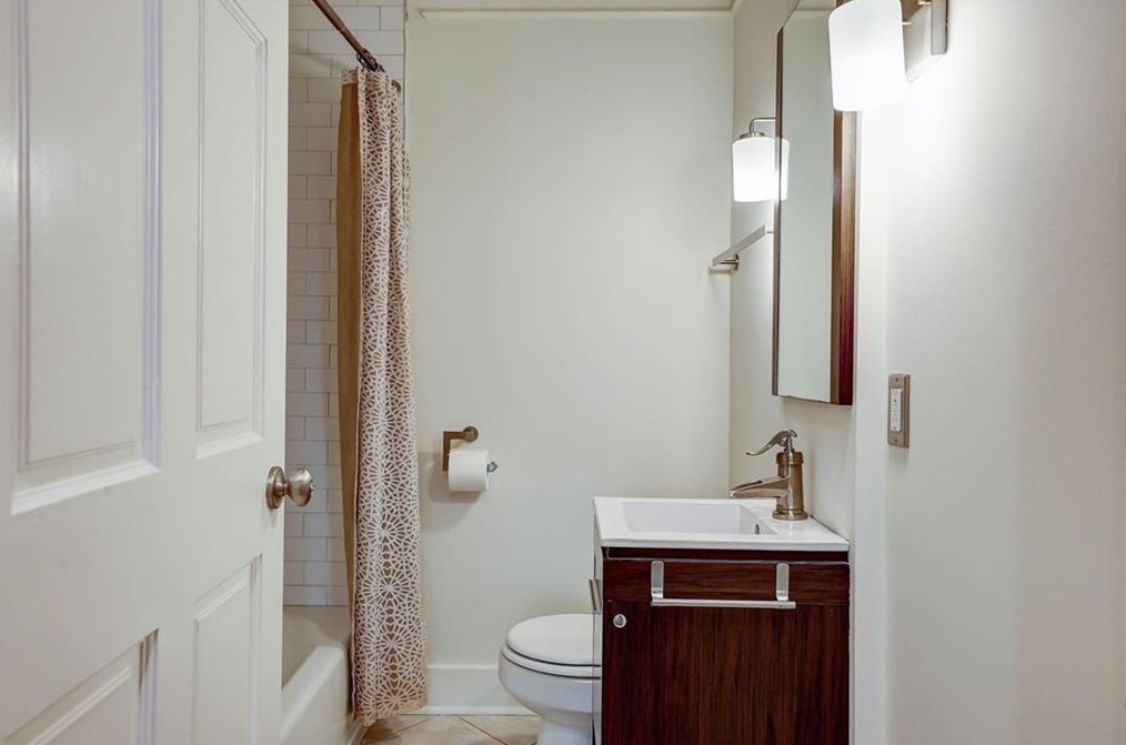 1064 Shepherds Ln, Atlanta GA  30324-4612 exterior