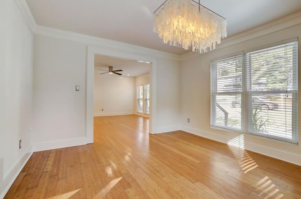 1064 Shepherds Ln, Atlanta GA  30324-4612 exterior