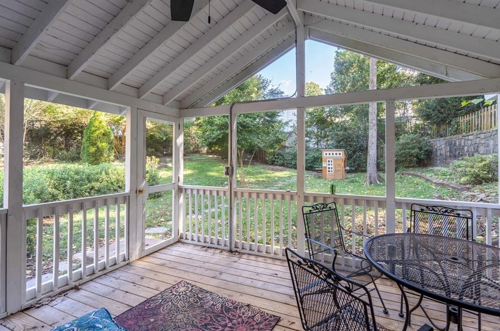 158 Parkwood Rd, Decatur GA  30030-2812 exterior