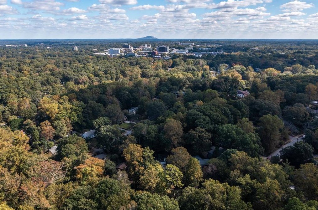 158 Parkwood Rd, Decatur GA  30030-2812 exterior